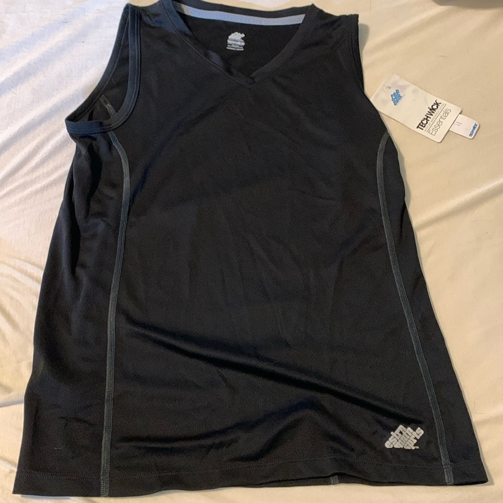 EMS techwick tank top. Vneck. Black.size medium.